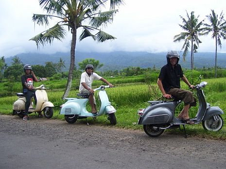 bali vespa tour panji